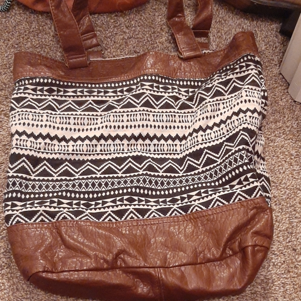 Aeropostale tote